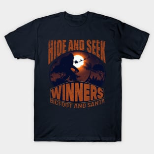 bigfoot and santa hide and seek winner. 80s funny puns T-Shirt